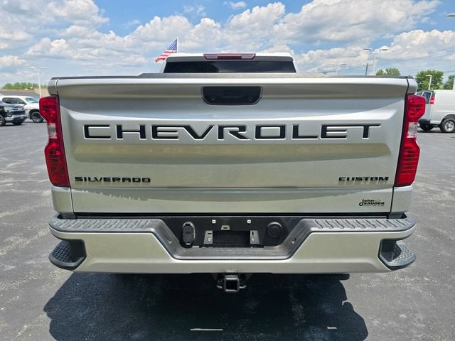 2022 Chevrolet Silverado 1500 — interior view