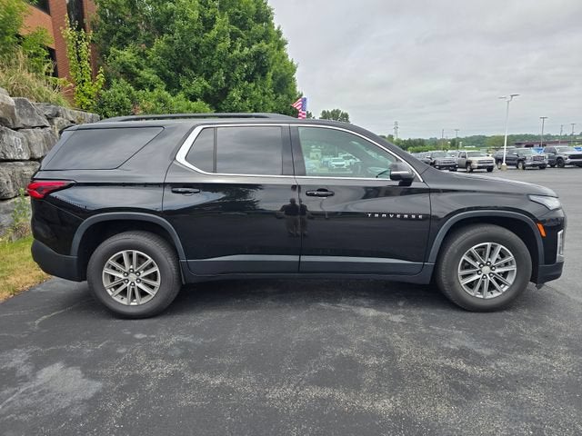 2023 Chevrolet Traverse — side profile view