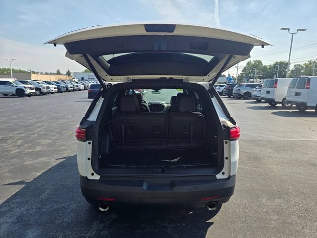 2023 Chevrolet Traverse — detail view