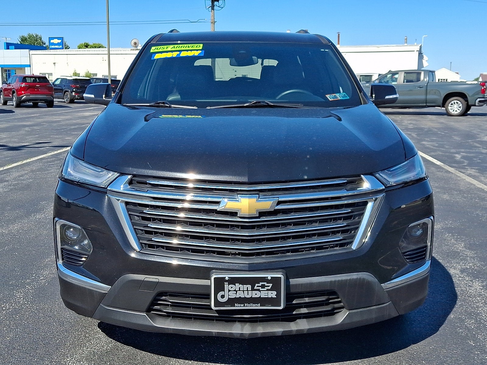2023 Chevrolet Traverse — side profile view